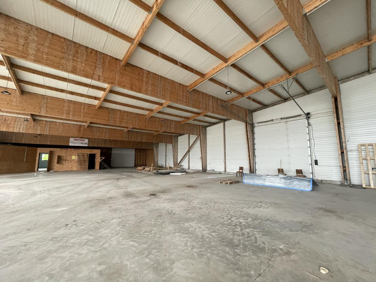 Bureau Cessens 257m² Location bureau Cessens Savoie OLBUR2421406 0